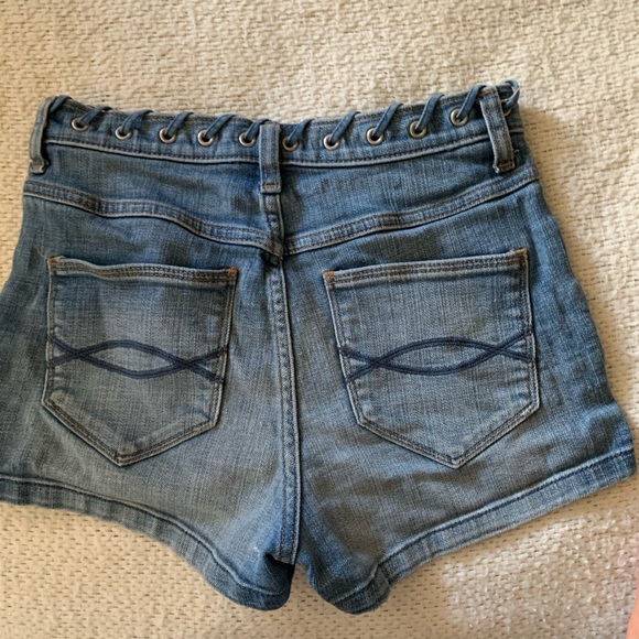 HIGH RISE SHORTS - Picture 4 of 6